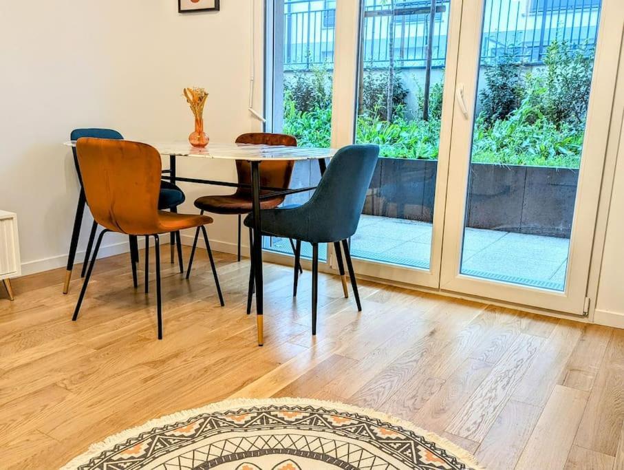 Charmant T2 Tout Neuf Avec Parking Plaisir Luaran gambar